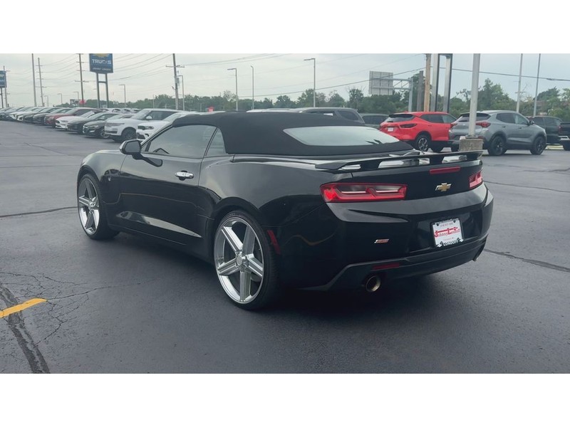 Chevrolet Camaro Vehicle Full-screen Gallery Image 07
