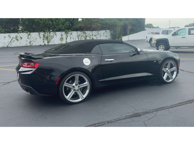 Chevrolet Camaro Vehicle Full-screen Gallery Image 09