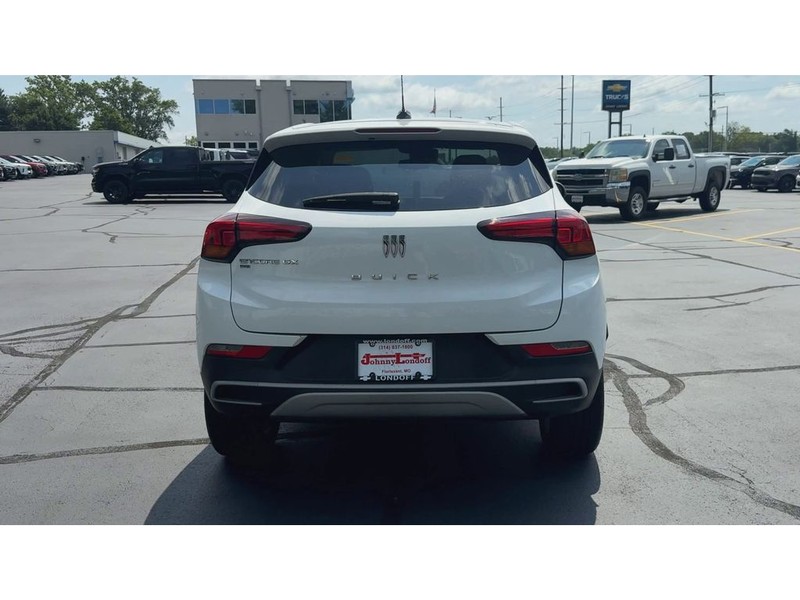 Buick Encore GX Vehicle Full-screen Gallery Image 07