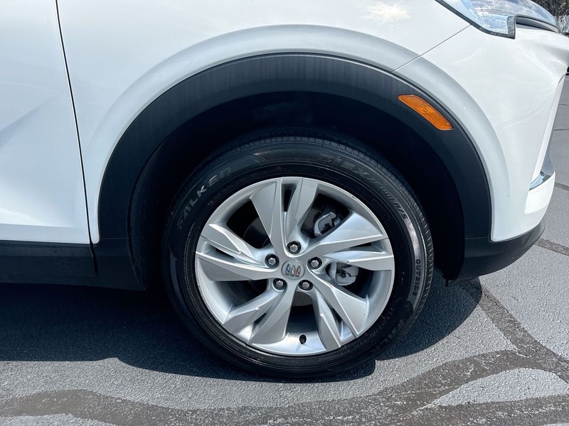 Buick Encore GX Vehicle Full-screen Gallery Image 10