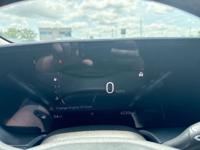 Buick Encore GX Vehicle Full-screen Gallery Image 15