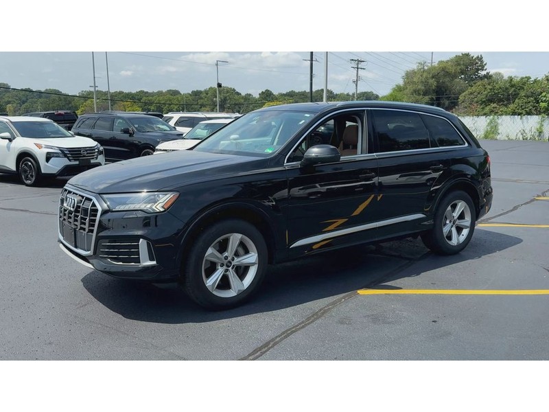 Audi Q7 Vehicle Full-screen Gallery Image 04