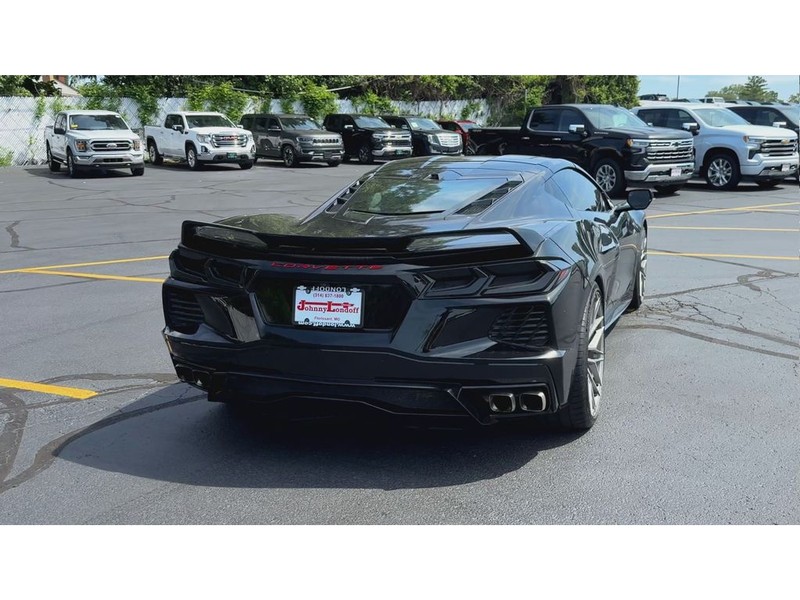 Chevrolet Corvette Vehicle Full-screen Gallery Image 07