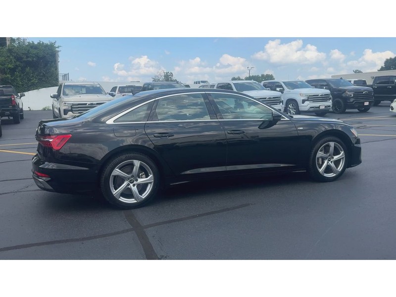 Audi A6 Sedan Vehicle Full-screen Gallery Image 08