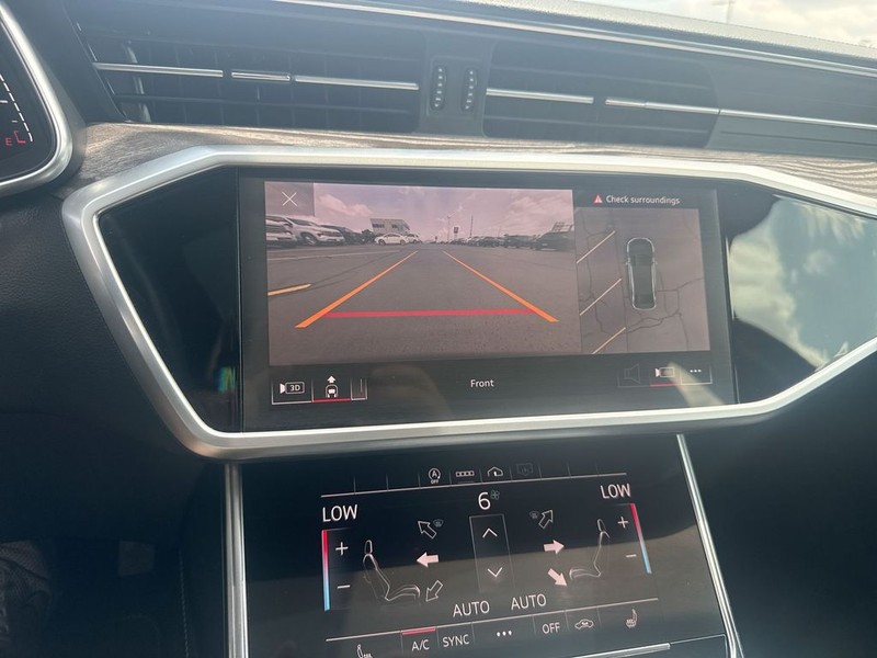 Audi A6 Sedan Vehicle Full-screen Gallery Image 16