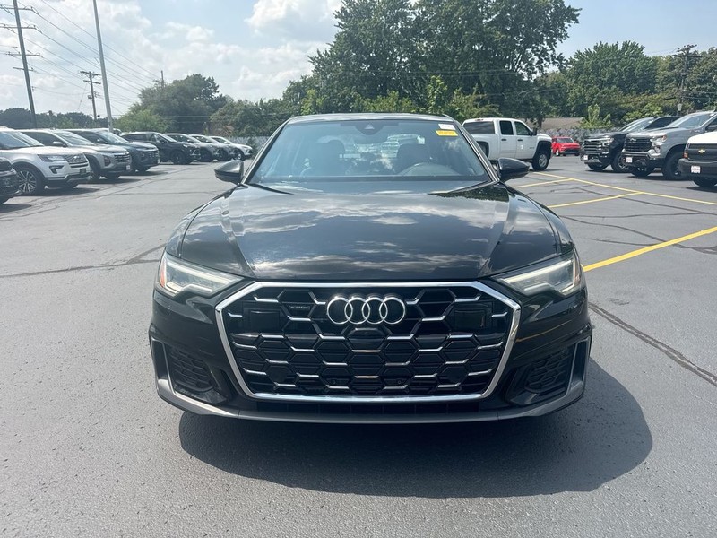 Audi A6 Sedan Vehicle Full-screen Gallery Image 24
