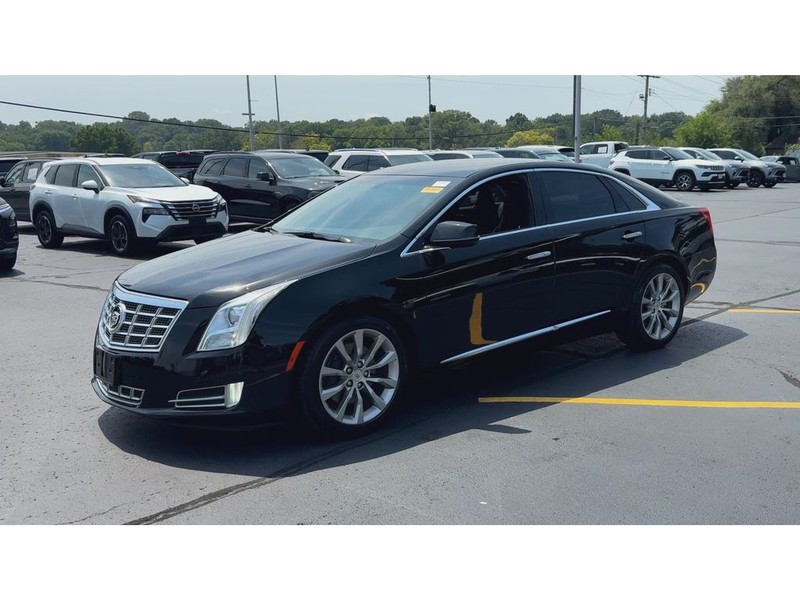 Cadillac XTS Vehicle Full-screen Gallery Image 04