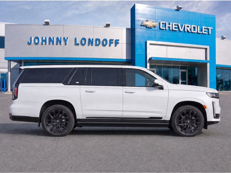 Cadillac Escalade ESV Vehicle Full-screen Gallery Image 03