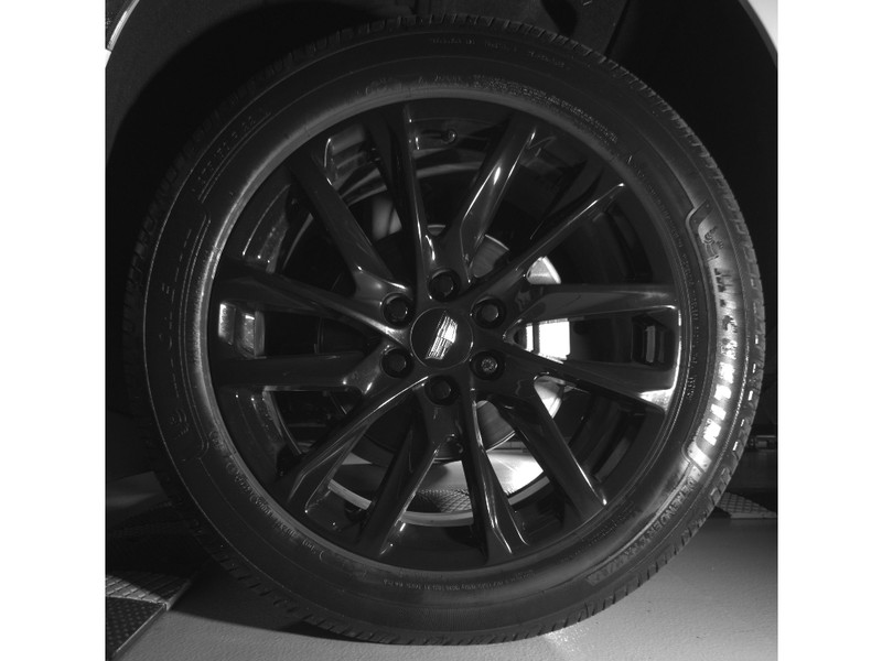 Cadillac Escalade ESV Vehicle Full-screen Gallery Image 04