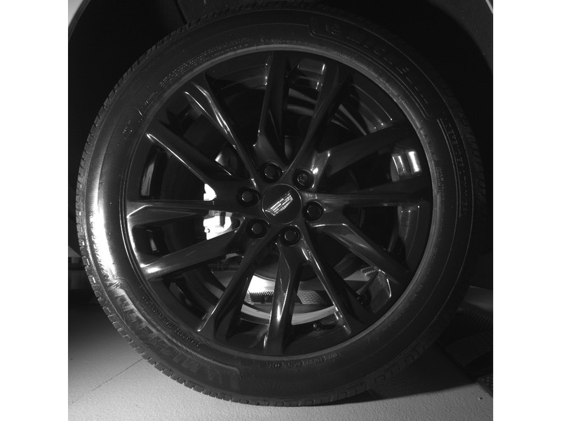 Cadillac Escalade ESV Vehicle Full-screen Gallery Image 06