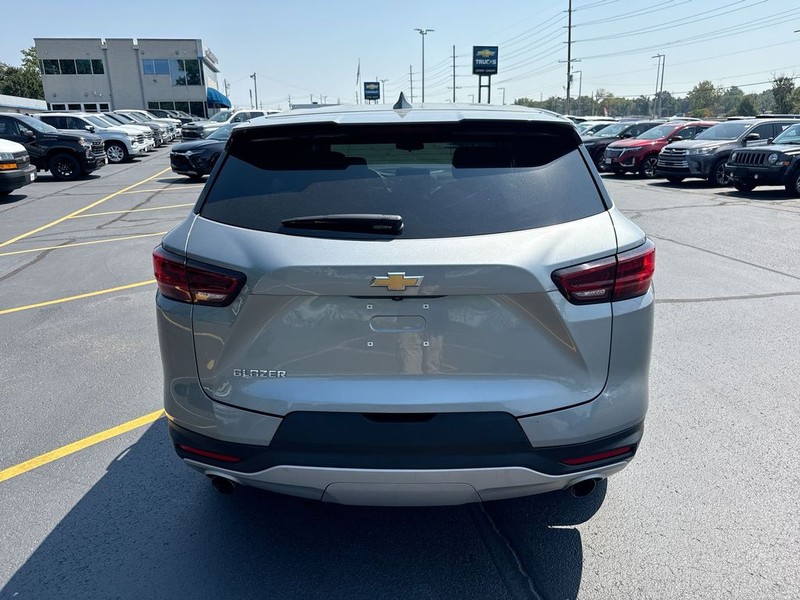 Chevrolet Blazer Vehicle Full-screen Gallery Image 21