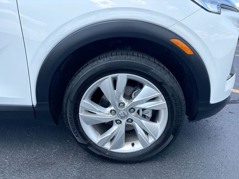 Buick Encore GX Vehicle Full-screen Gallery Image 10