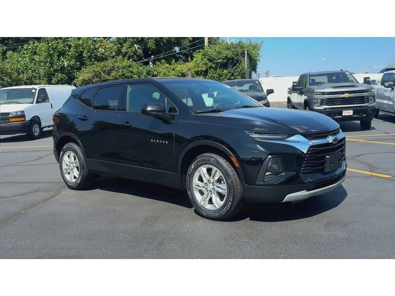 Chevrolet Blazer Vehicle Full-screen Gallery Image 02