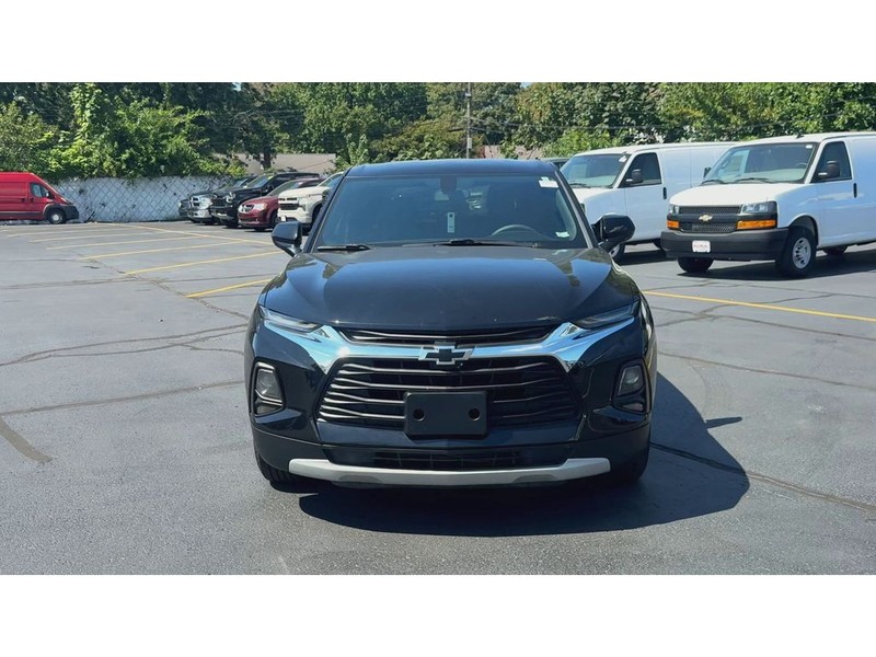Chevrolet Blazer Vehicle Full-screen Gallery Image 03