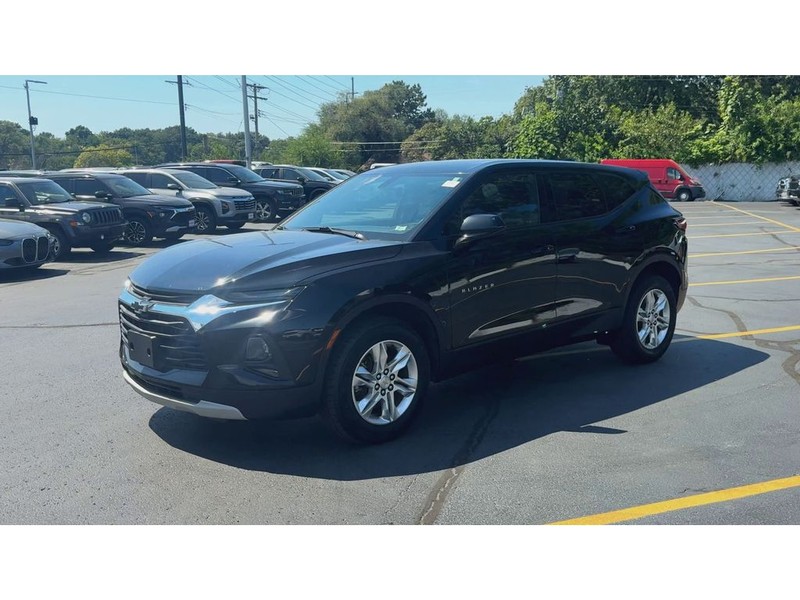 Chevrolet Blazer Vehicle Full-screen Gallery Image 04