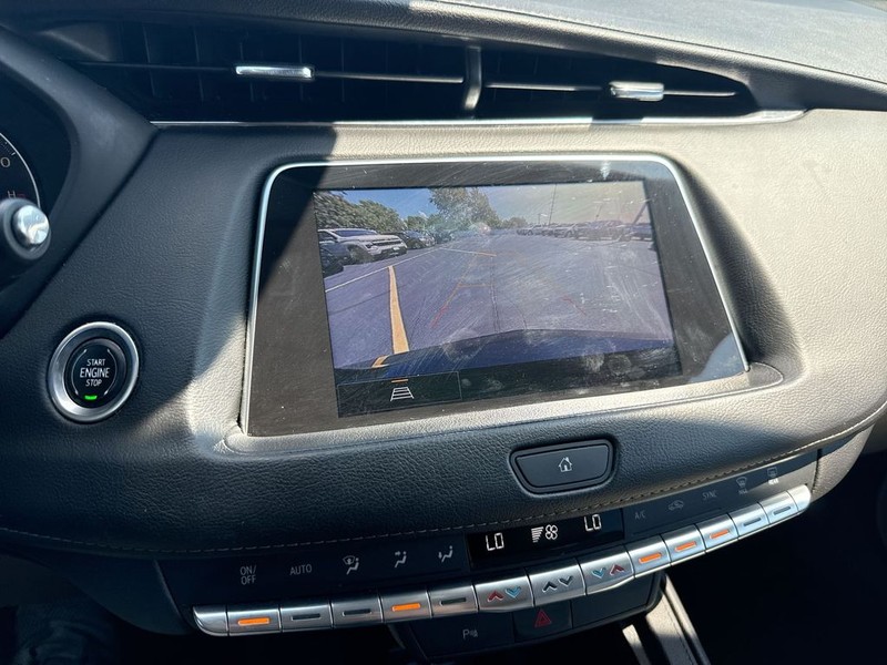 Cadillac XT4 Vehicle Full-screen Gallery Image 17