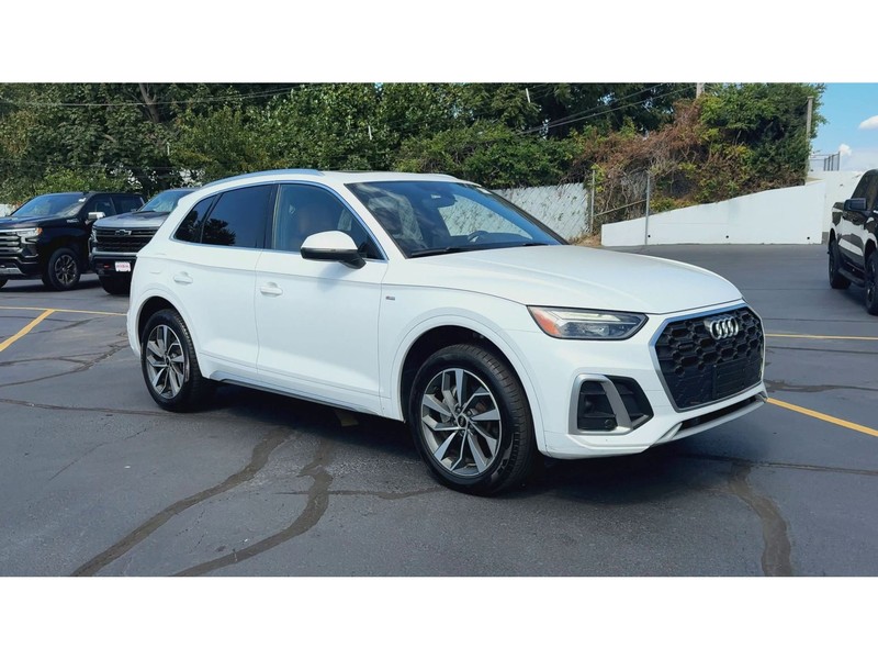Audi Q5 Vehicle Full-screen Gallery Image 02