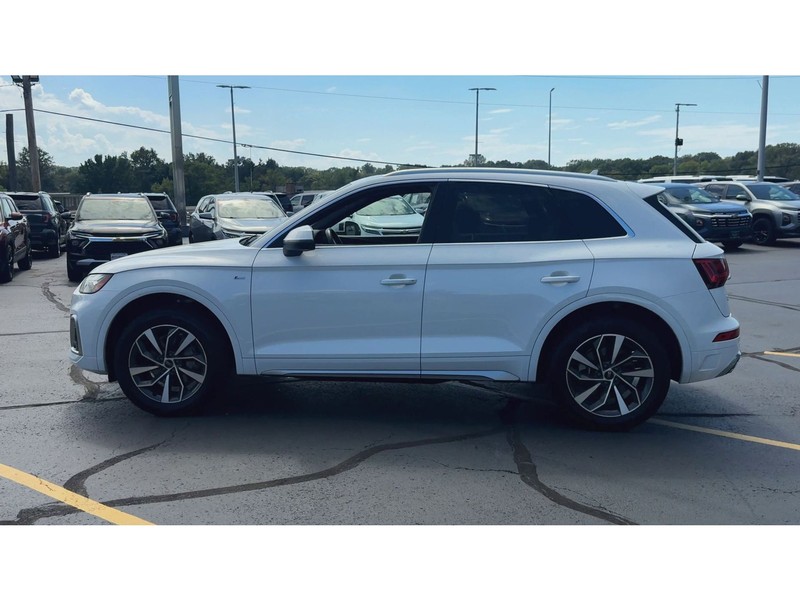 Audi Q5 Vehicle Full-screen Gallery Image 05