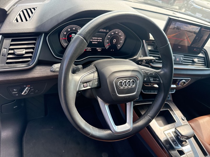 Audi Q5 Vehicle Full-screen Gallery Image 20