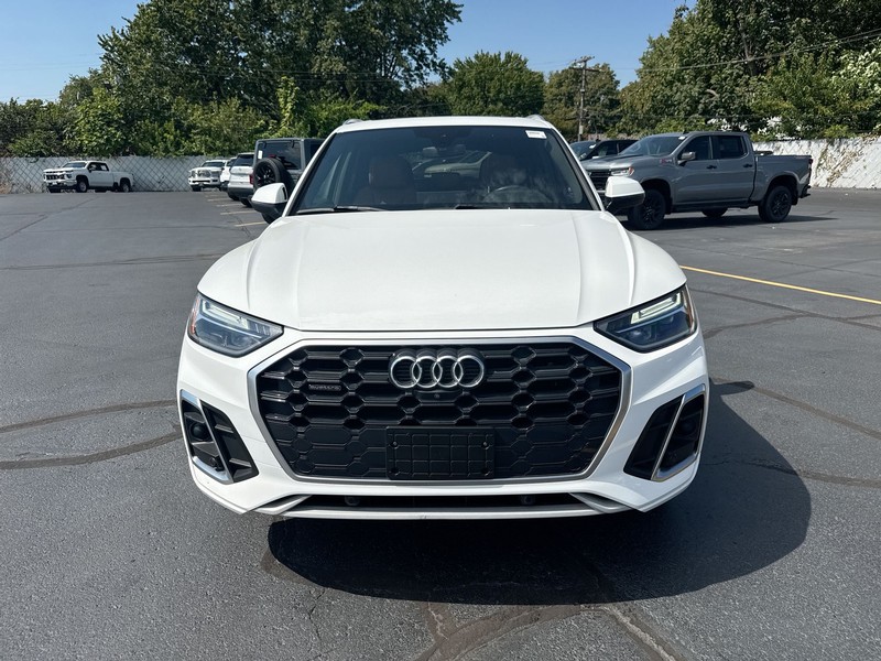 Audi Q5 Vehicle Full-screen Gallery Image 29