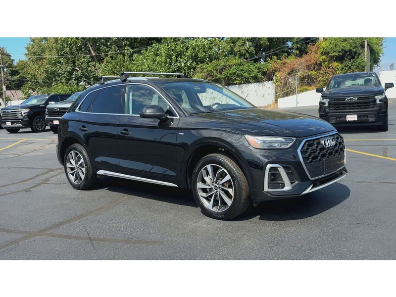 Audi Q5 Vehicle Full-screen Gallery Image 02