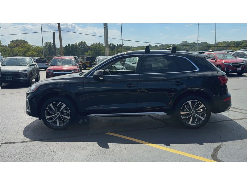 Audi Q5 Vehicle Full-screen Gallery Image 05