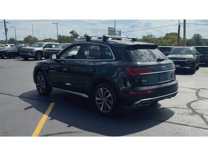 Audi Q5 Vehicle Full-screen Gallery Image 06