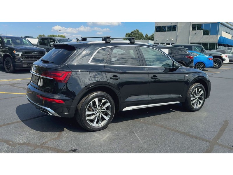 Audi Q5 Vehicle Full-screen Gallery Image 08