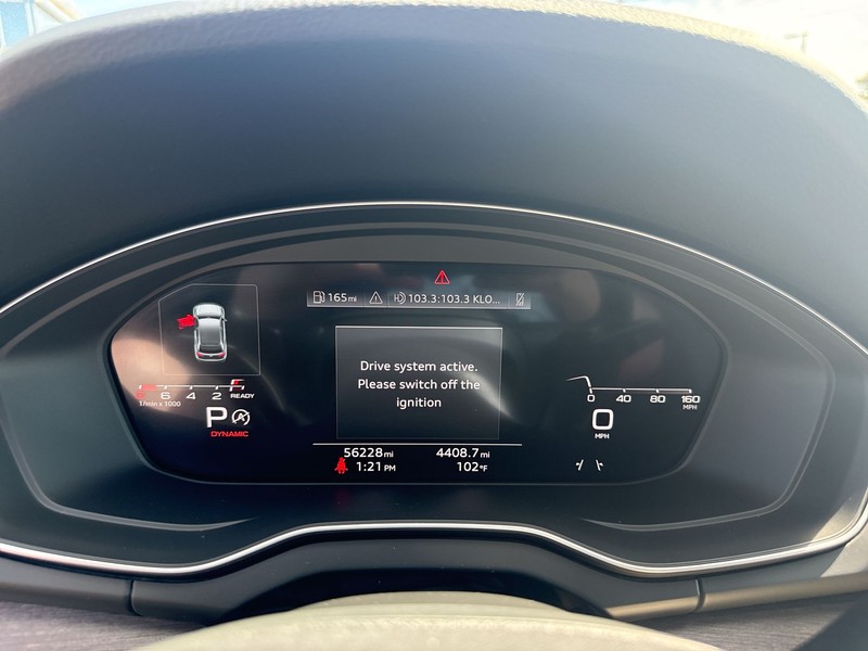 Audi Q5 Vehicle Full-screen Gallery Image 21
