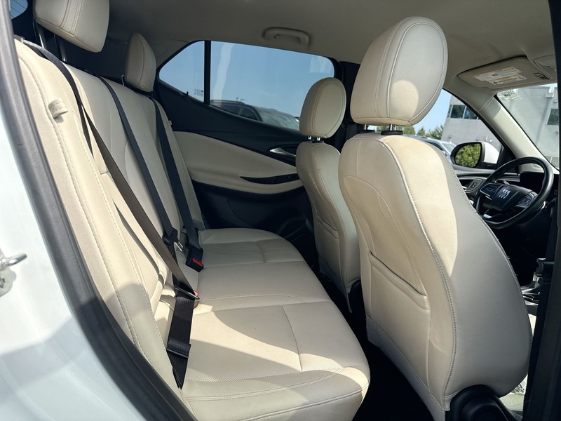 Buick Encore GX Vehicle Full-screen Gallery Image 28