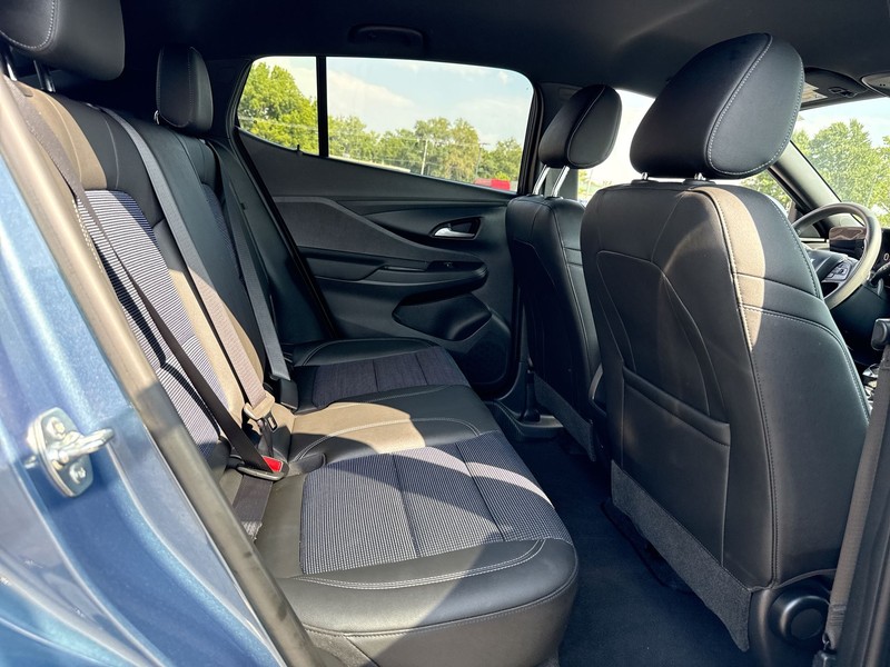 Buick Envista Vehicle Full-screen Gallery Image 28