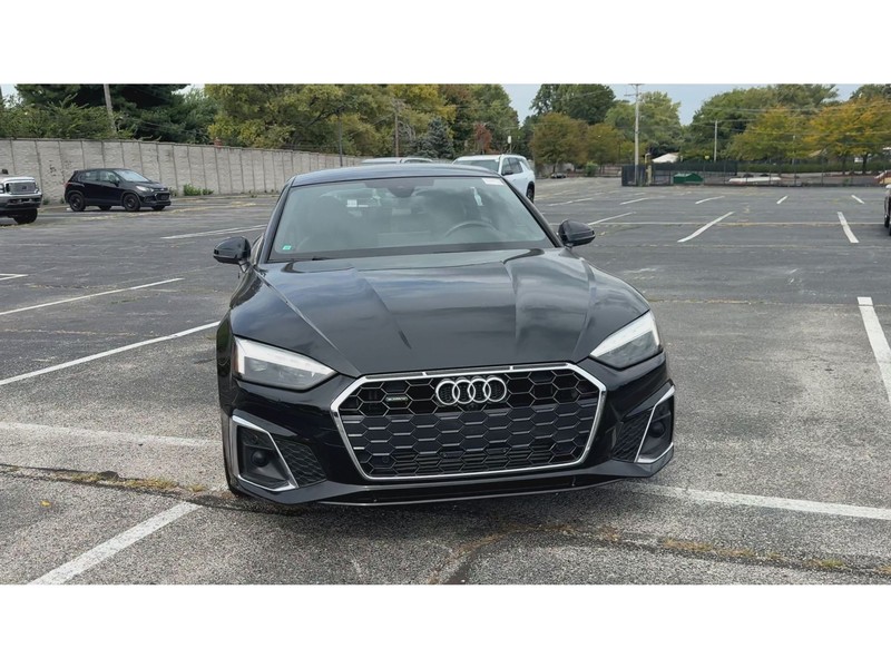 Audi A5 Sportback Vehicle Full-screen Gallery Image 03