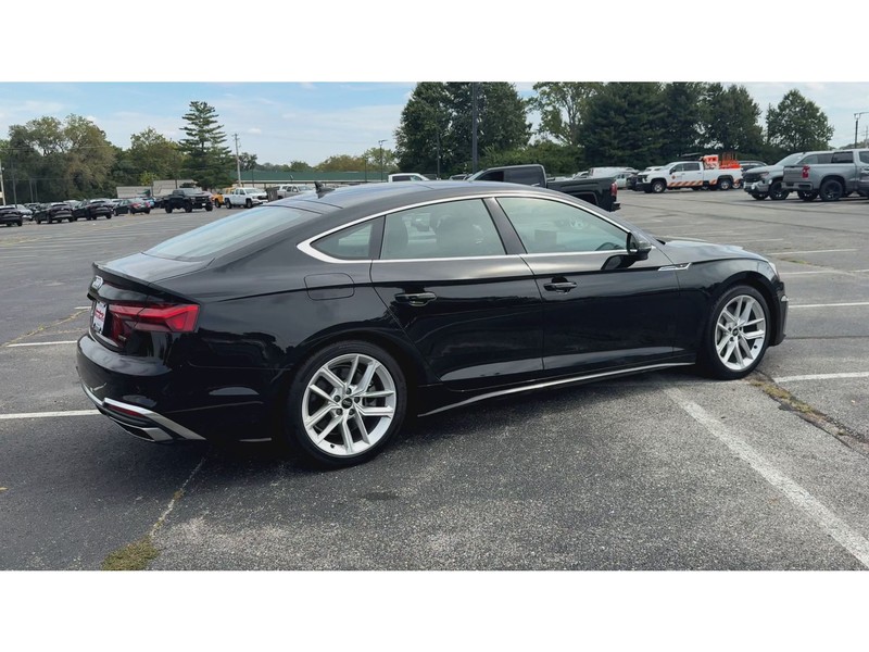 Audi A5 Sportback Vehicle Full-screen Gallery Image 08
