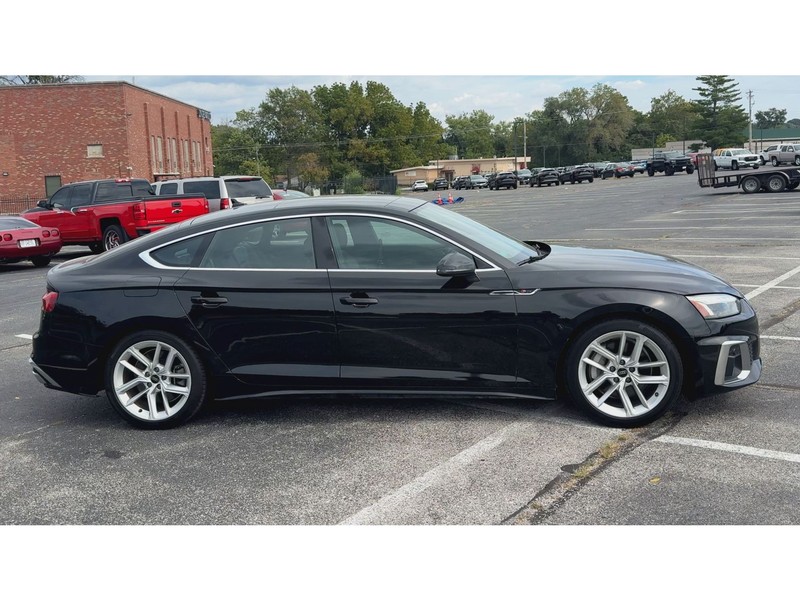 Audi A5 Sportback Vehicle Full-screen Gallery Image 09