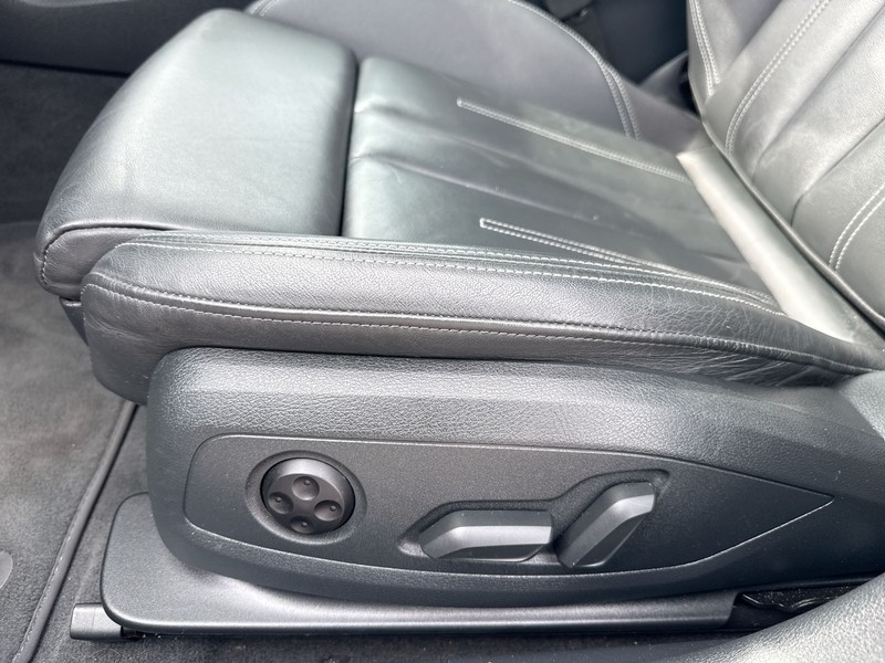 Audi A5 Sportback Vehicle Full-screen Gallery Image 12