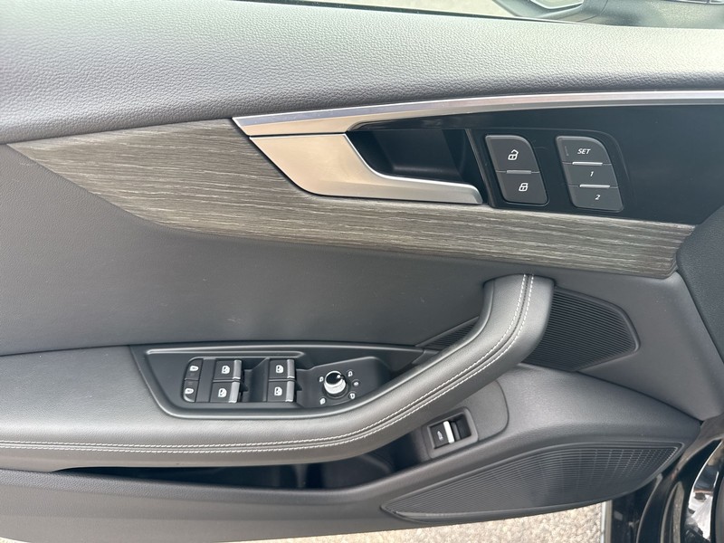 Audi A5 Sportback Vehicle Full-screen Gallery Image 13