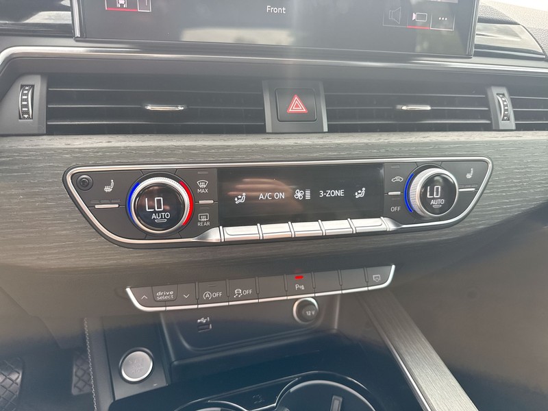 Audi A5 Sportback Vehicle Full-screen Gallery Image 18