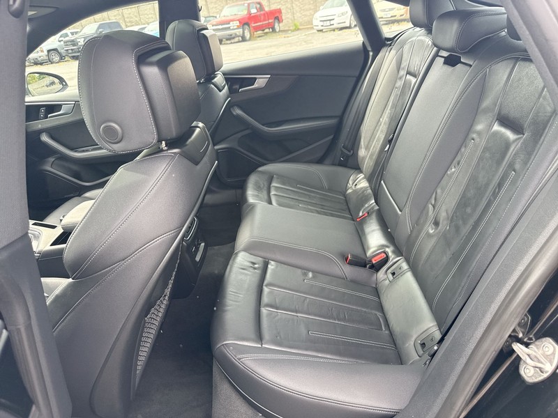 Audi A5 Sportback Vehicle Full-screen Gallery Image 20