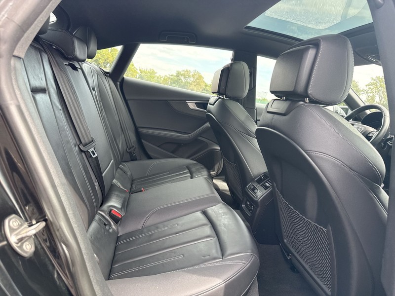 Audi A5 Sportback Vehicle Full-screen Gallery Image 22