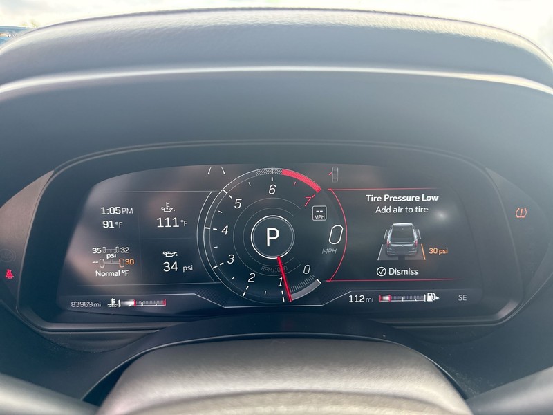 Cadillac CT4 Vehicle Full-screen Gallery Image 15