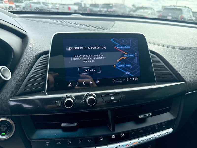 Cadillac CT4 Vehicle Full-screen Gallery Image 16
