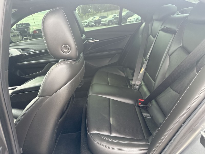 Cadillac CT4 Vehicle Full-screen Gallery Image 20