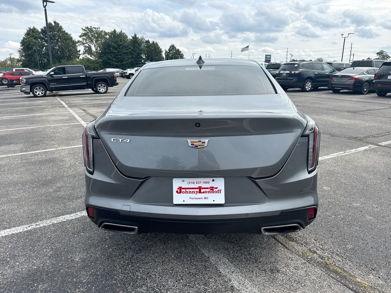 Cadillac CT4 Vehicle Full-screen Gallery Image 21