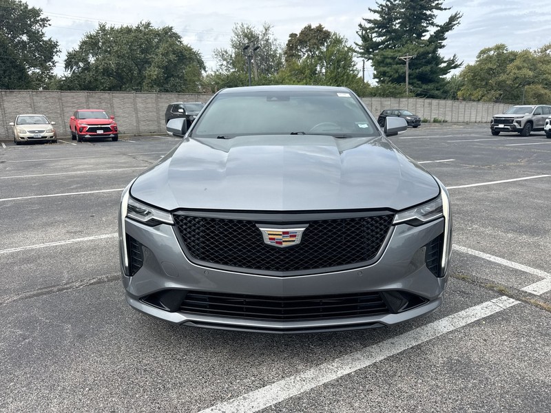 Cadillac CT4 Vehicle Full-screen Gallery Image 23