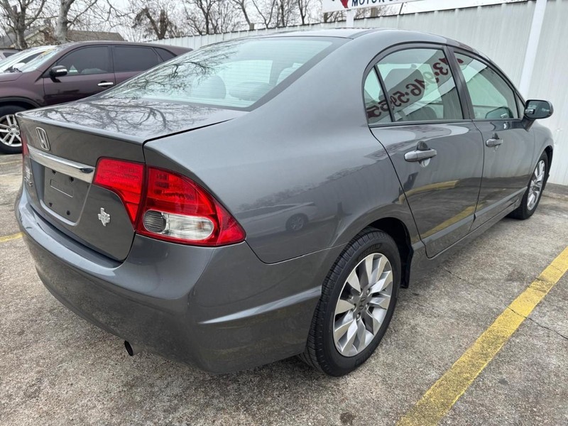 Honda Civic Sedan Vehicle Full-screen Gallery Image 05