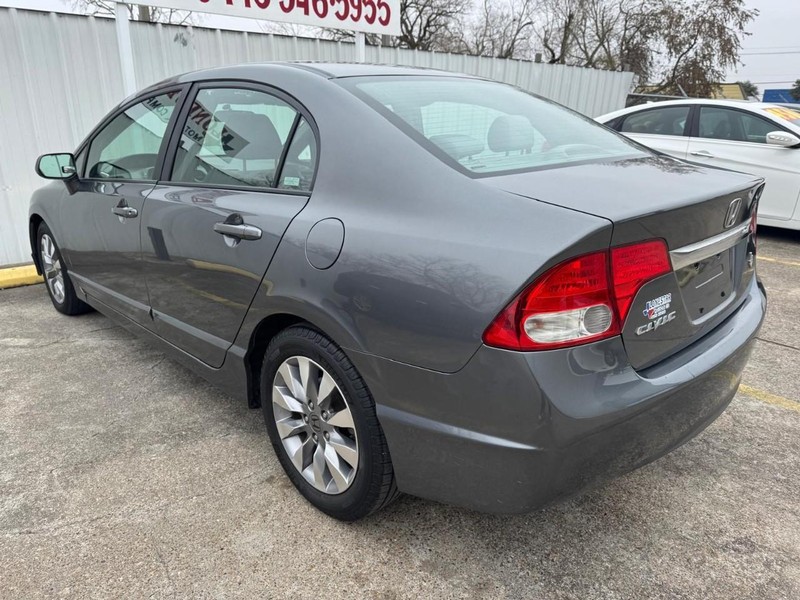 Honda Civic Sedan Vehicle Full-screen Gallery Image 06