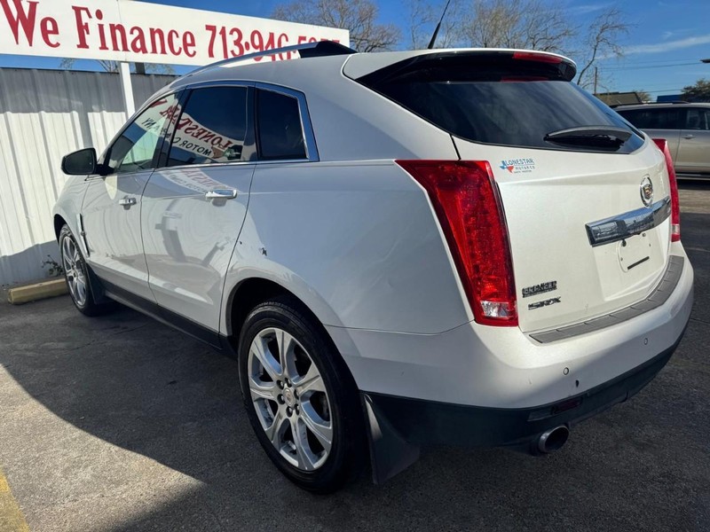 Cadillac SRX Vehicle Full-screen Gallery Image 06