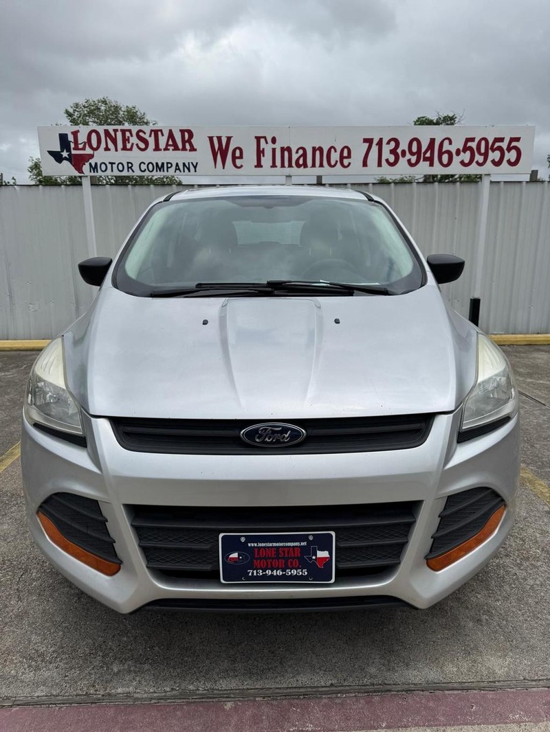 Ford Escape Vehicle Full-screen Gallery Image 03