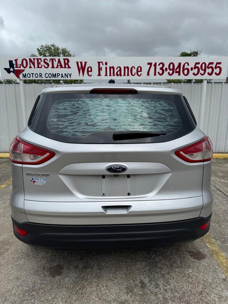 Ford Escape Vehicle Full-screen Gallery Image 04