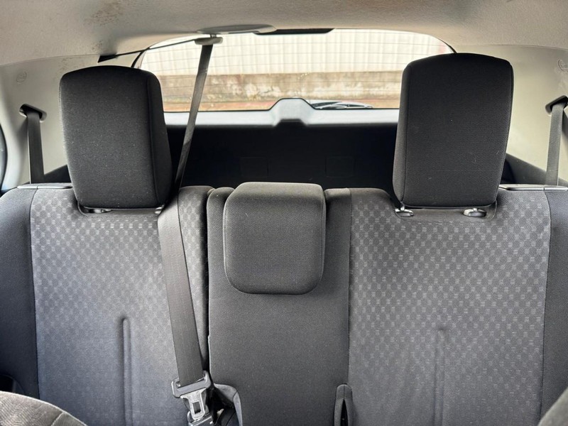 Scion xD Vehicle Full-screen Gallery Image 10